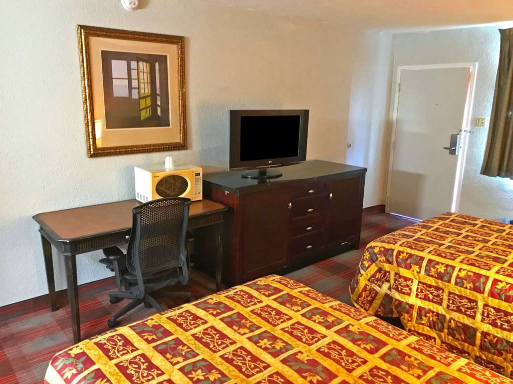 Americas Best Value Inn Richmond South Room photo